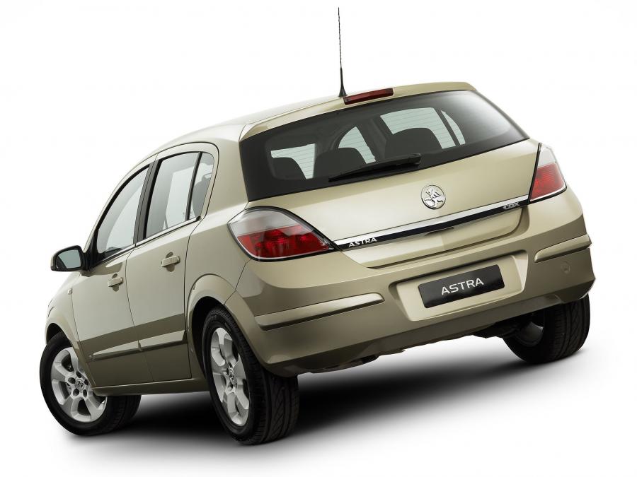  Holden Astra 5-Door 2005 года  (фото 4 из 16)